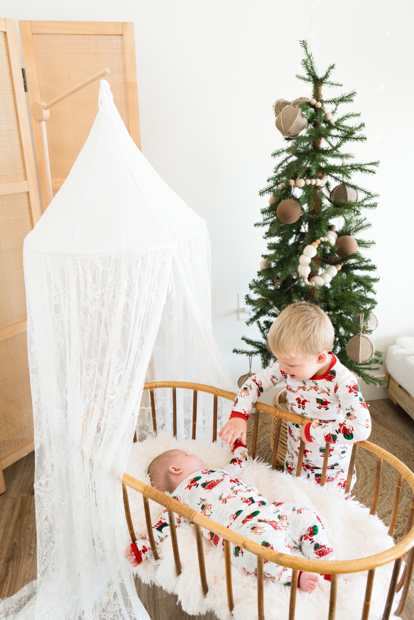 Family photography by Jess Nicole Creative, third family photography carousel image 1