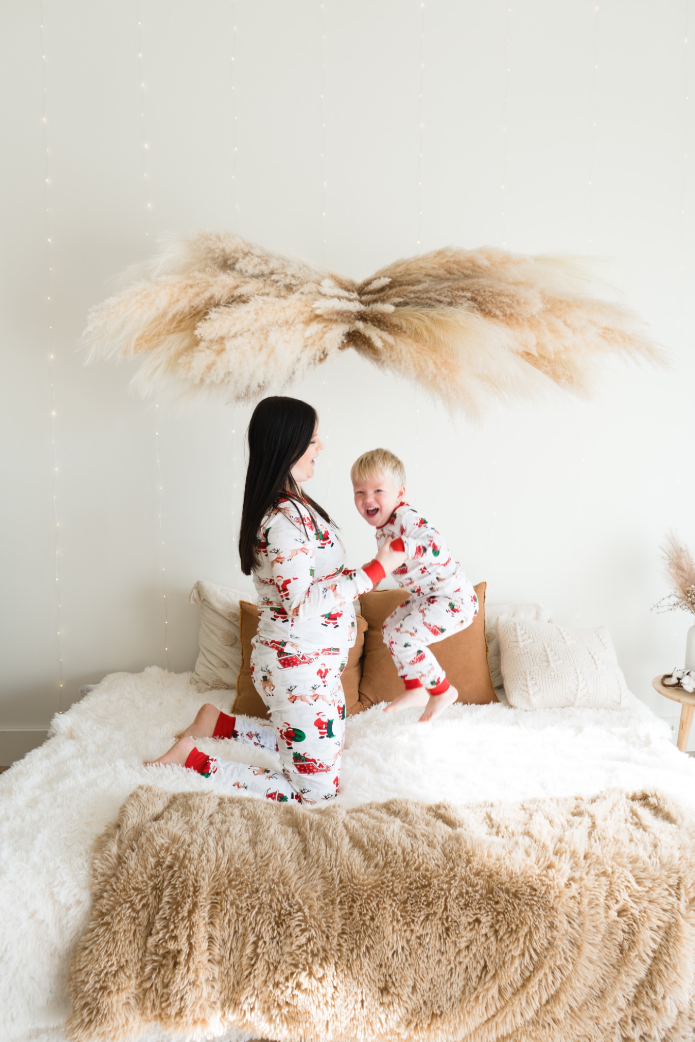 Family photography by Jess Nicole Creative, third family photography carousel image 9